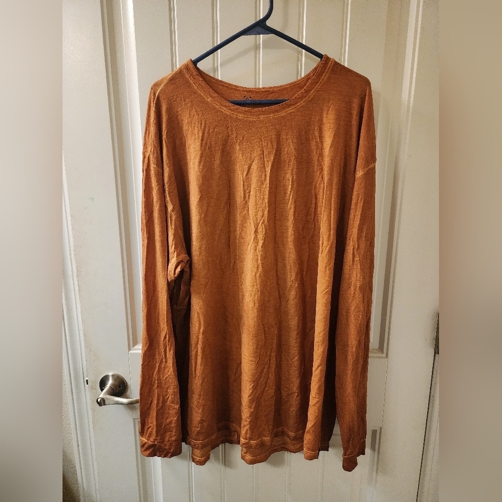 Lululemon Men’s Long Sleeve Training Shirt Orange Size Large